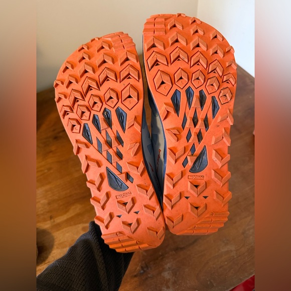 Altra Lone Peak 7 in women’s 8.5 - Picture 5 of 5